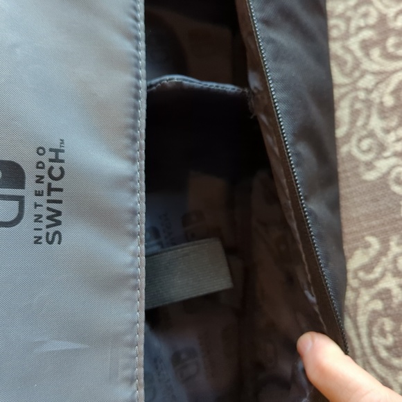Nintendo Switch carry case - Picture 10 of 12